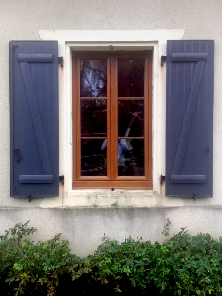 volet à La Couronne